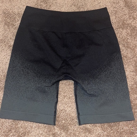 Gymshark ADAPT OMBRE SEAMLESS CYCLING SHORTS - Picture 2 of 3